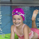 عینک شنا مدویو مدل Rocket rainbow مناسب نوجوانان