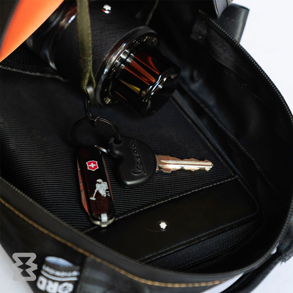 هَندی بَگ اردوخ – رنگ مشکی